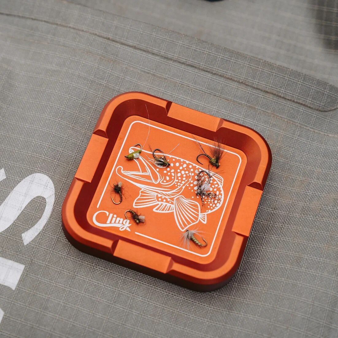Cling Mag Grab - Plus