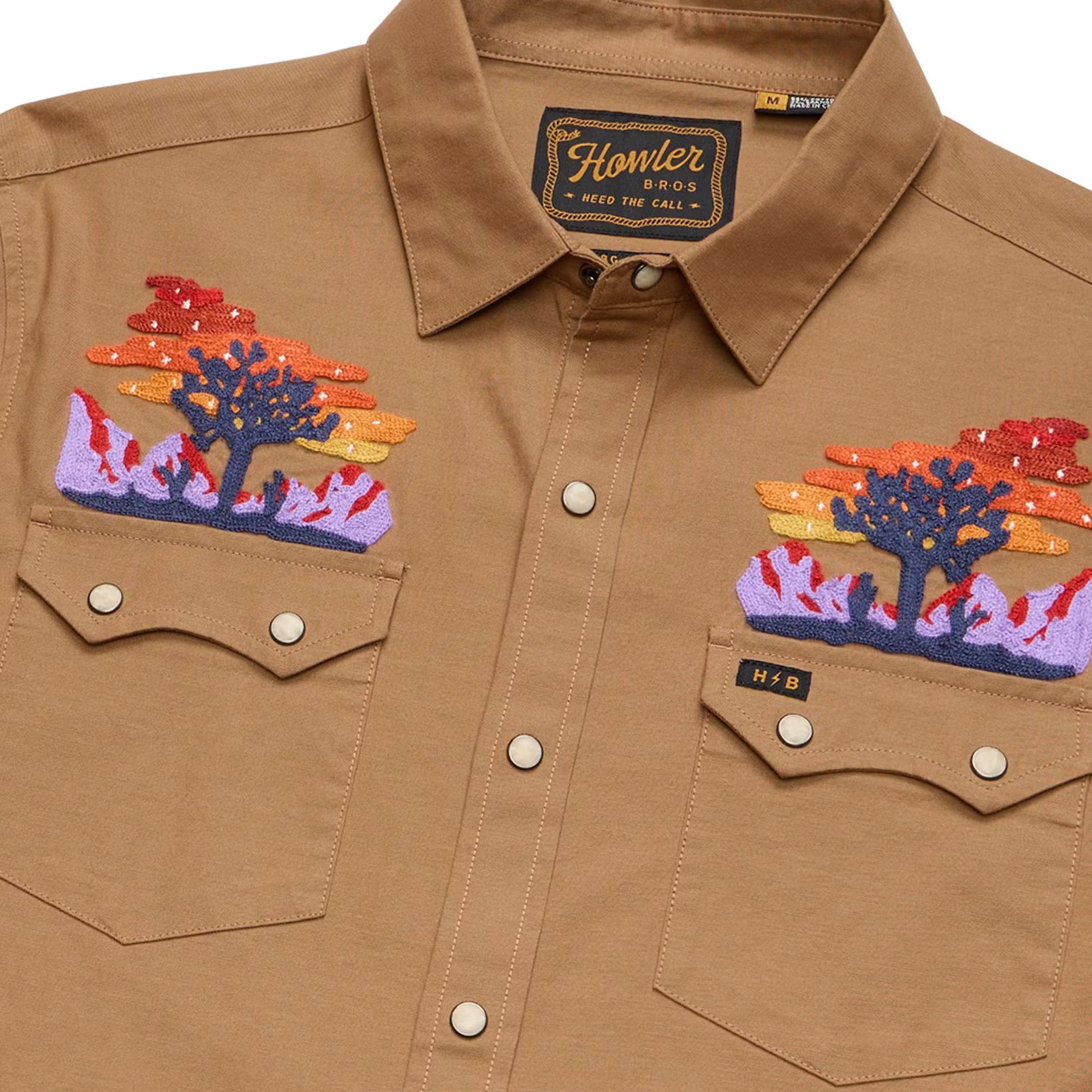 91918_Howler_Brothers_Crosscut_Deluxe_Long_Sleeve_Snapshirt_Yuccas_-_Driftwood_02_Detail.avif