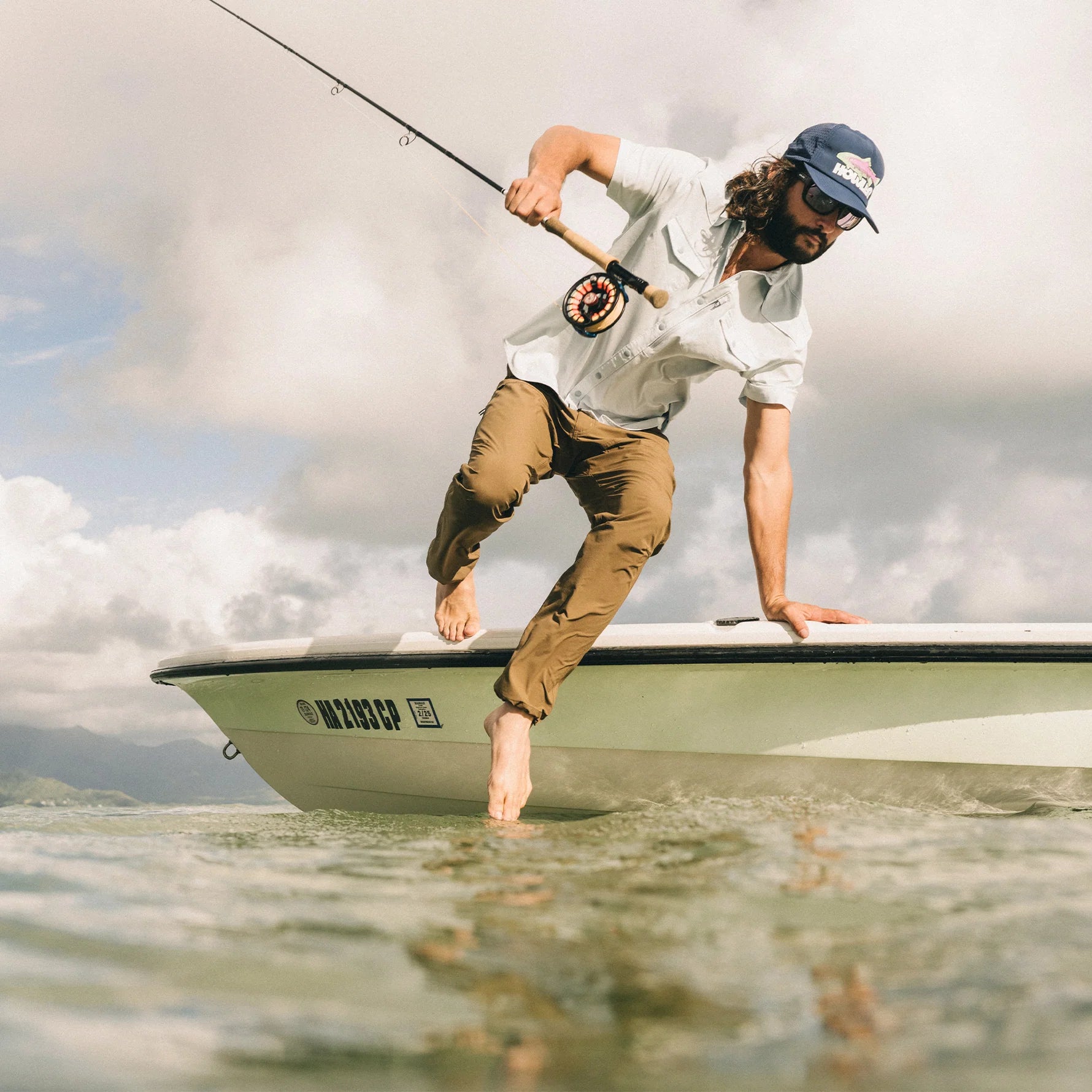 S25_Pants_Shoalwater-Tech-Pants_Teak_HB_Lifestyle-1.webp
