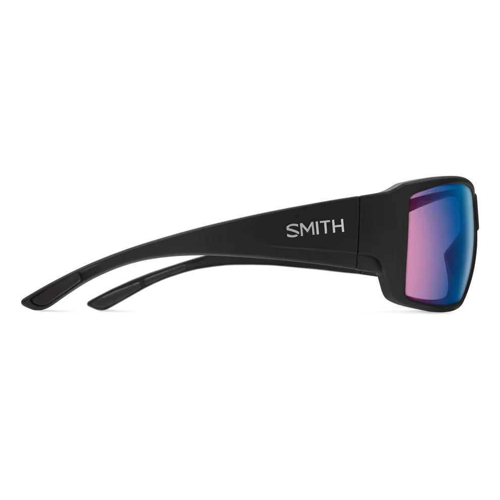 Smith Guide's Choice Sunglasses - Matte Black | ChromaPop Glass Polarchromic Rose Blue Mirror