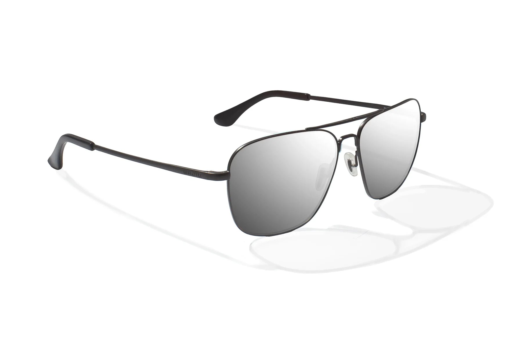 snipes_blk_silver_a-1.webp